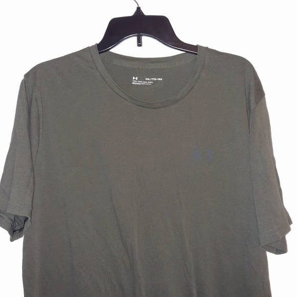 2/$25 - Under Armour short sleeve t-shirt Size XXL - Picture 3 of 8